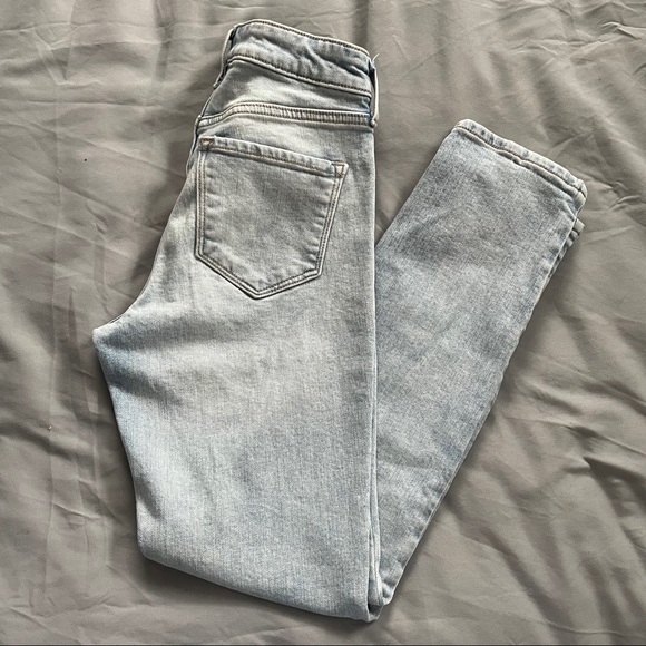 Light Blue Jeans - Picture 3 of 4